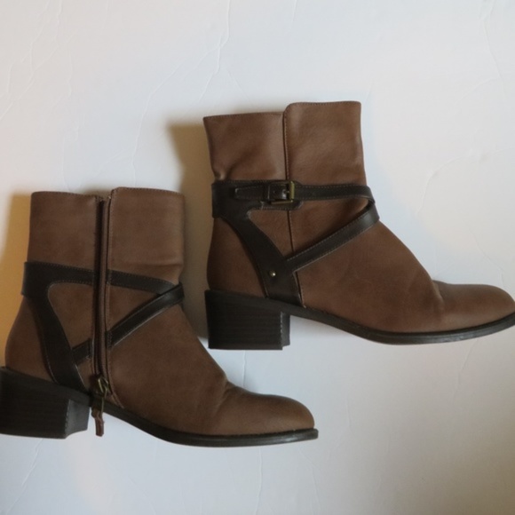 Chaps Shoes - Chaps 8B brown ankle strap boots